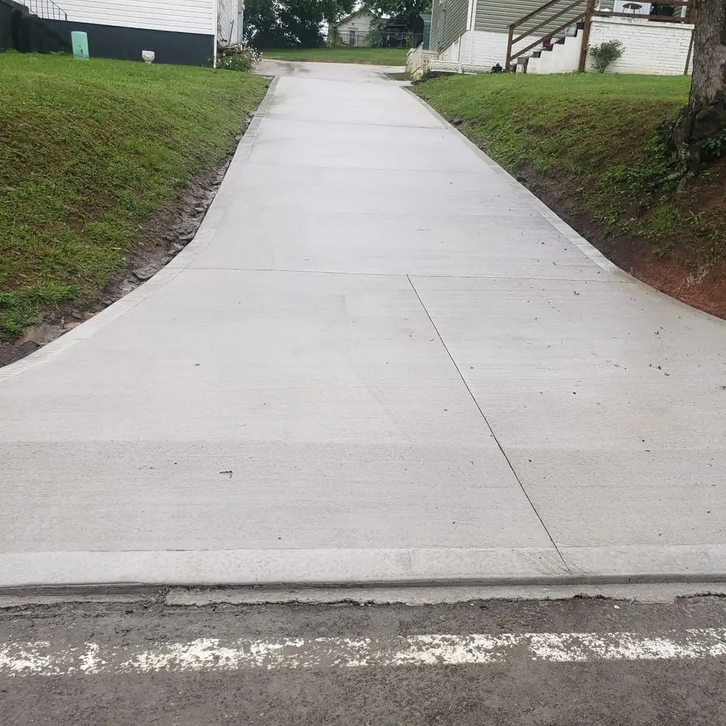 Step 01: free estimate on a Zeledon Concrete job in Knoxville, Tennessee
